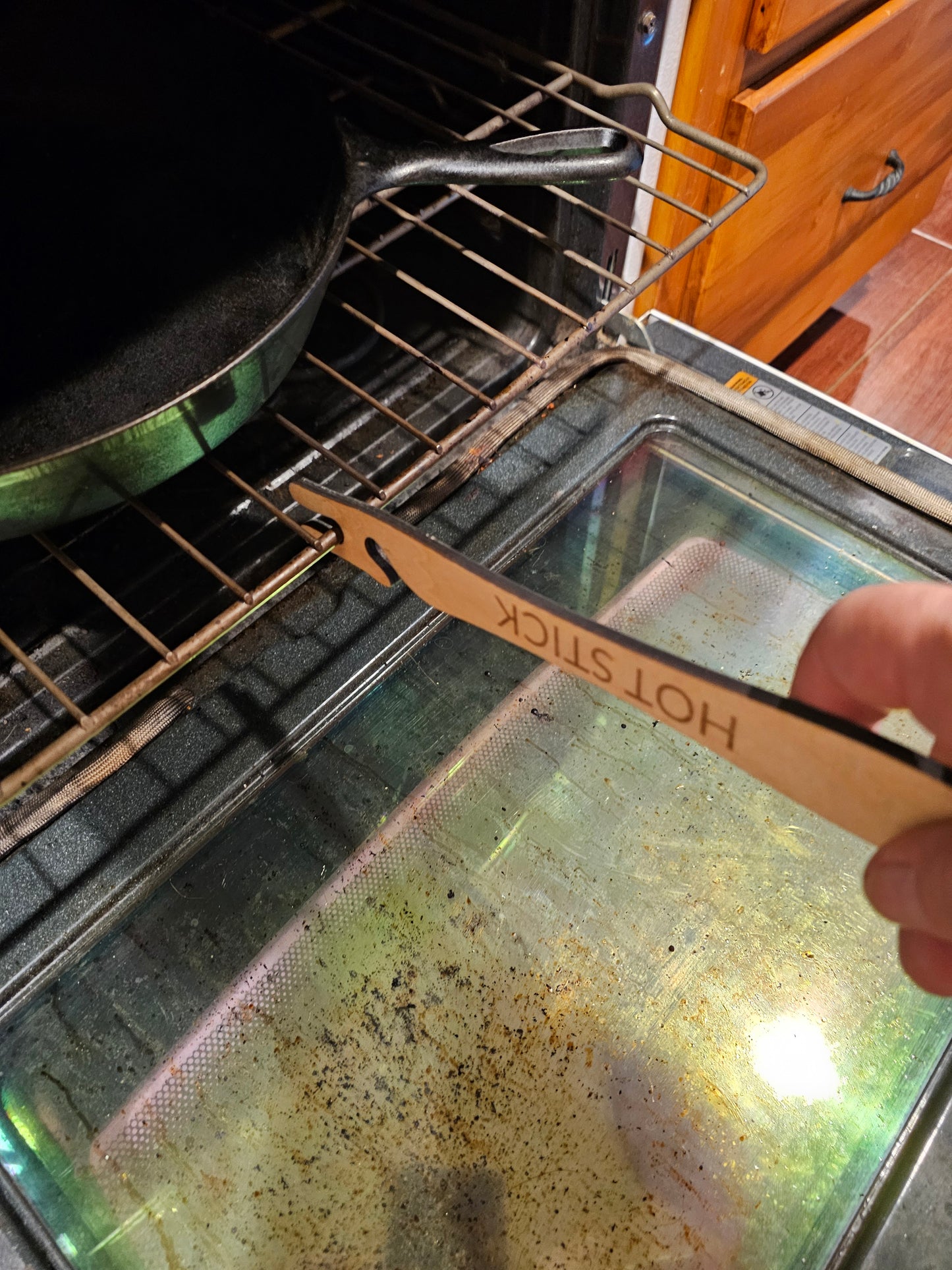 Oven rack push/pull stick.