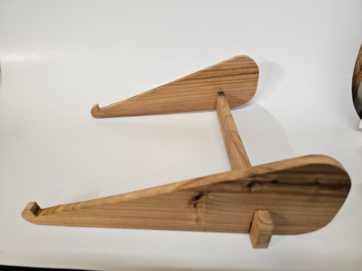 Cedar laptop stand